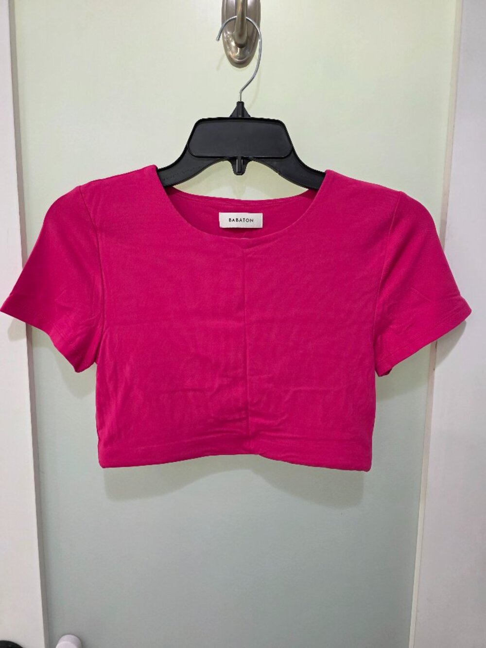 Babaton Women’s Pink‎ Crop Top – Size M – Short Sleeve Stretch Tee
